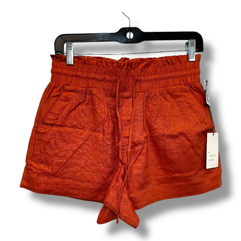 Yoga Shorts-Shorts By Clothes Mentor, Size: S