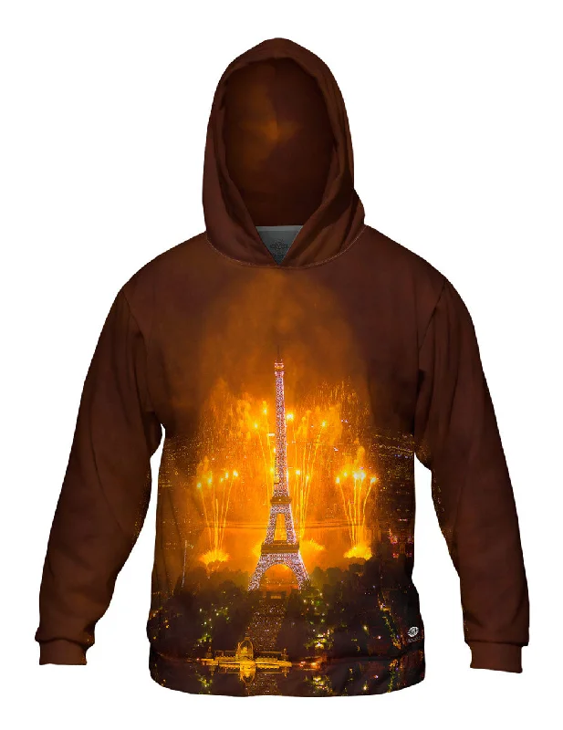 Basic Hoodie-Fireworks Lighting Up Eiffel Tower