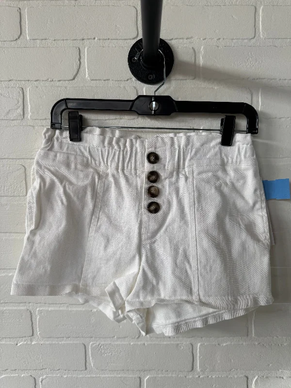 Classic Fit Shorts-Shorts By Pink Lily In White, Size: 8