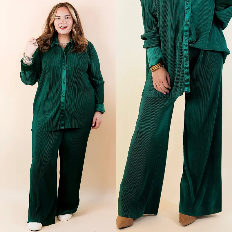 Athletic Pants-Dazzling Satin Plissé Ribbed Pants in Green