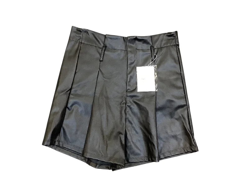 Pocketed Cargo Shorts-Shorts By Clothes Mentor In Black, Size: L